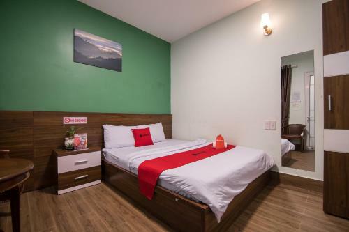 Hotel Reddoorz Near Nha Tho Con Ga