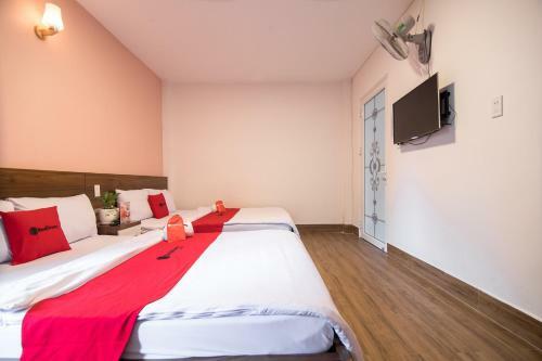 Hotel Reddoorz Near Nha Tho Con Ga