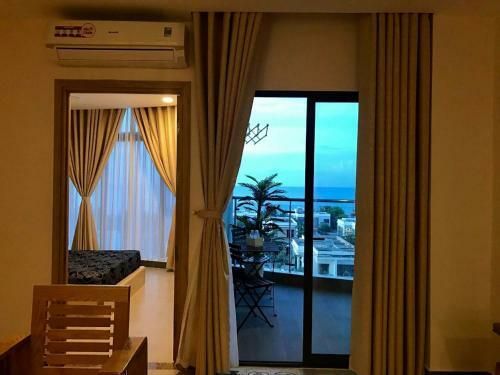 Blue Sapphire Sea View Apartment