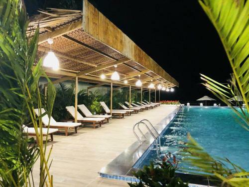 Blue Sapphire Sea View Apartment