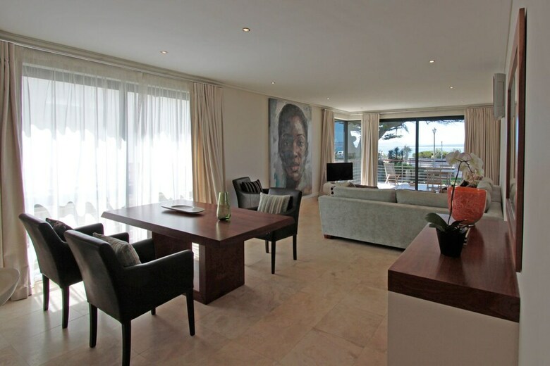 Apartamentos 74 On Marine