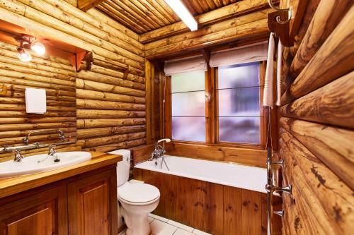 Hotel Under Milkwood Resort