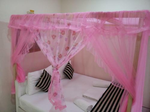 Hostal Heritage Lake View