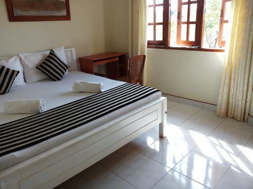 Hostal Heritage Lake View