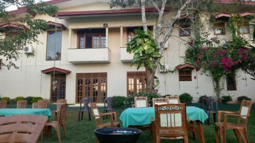 Hostal Heritage Lake View