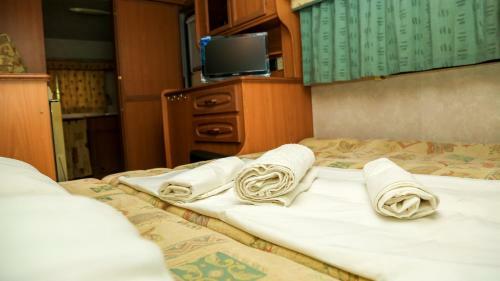 Malwathu Oya Caravan Park