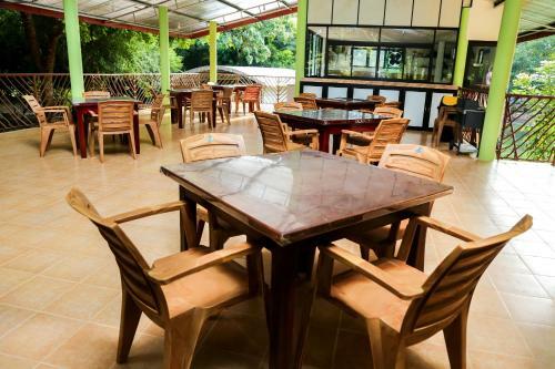 Malwathu Oya Caravan Park
