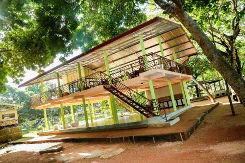 Malwathu Oya Caravan Park