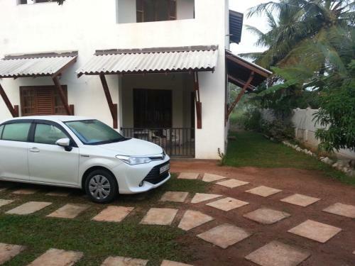 Villa Lake View Pilgrims Rest - Anuradhapura