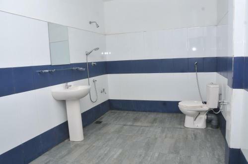 Hostal Sanhinda Holiday Home