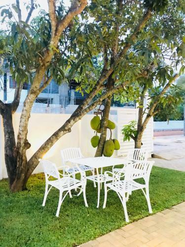 Hostal Royal White Tourist Rest