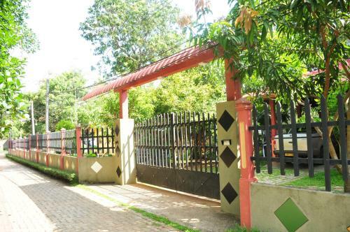 Hotel Suramya Resort