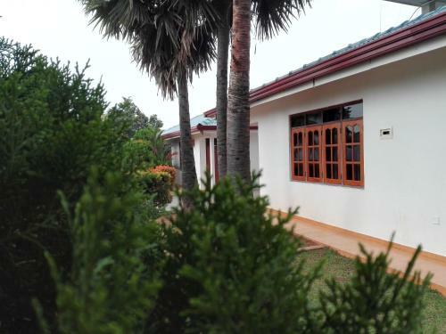 Hotel Chilaw Far Inn Village