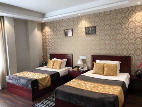 China Manor Hotel & Restaurant