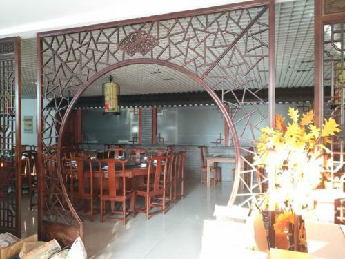 China Manor Hotel & Restaurant