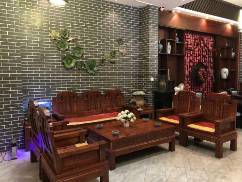 China Manor Hotel & Restaurant