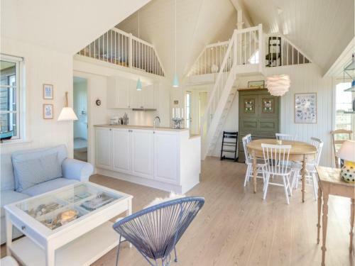 Three-bedroom Holiday Home In Blavand