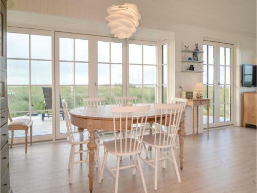 Three-bedroom Holiday Home In Blavand