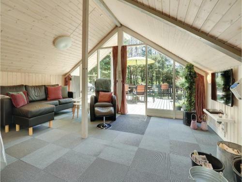 Three-bedroom Holiday Home In Blavand