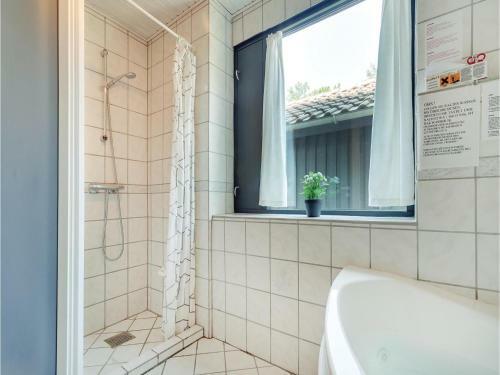 Three-bedroom Holiday Home In Blavand