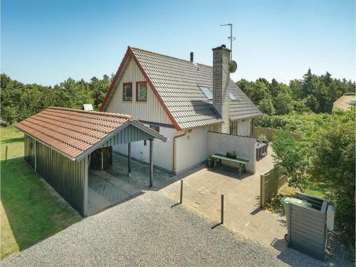 Three-bedroom Holiday Home In Blavand
