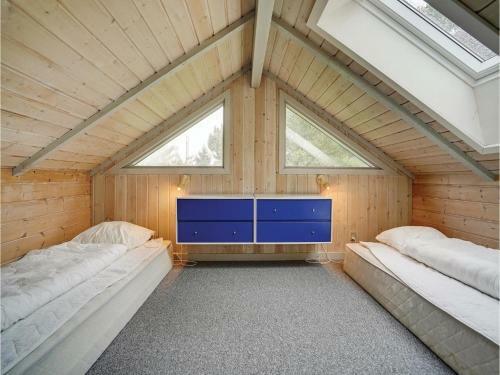 Five-bedroom Holiday Home In Blavand