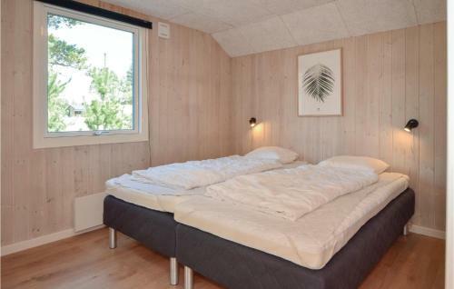 Five-bedroom Holiday Home In Blavand