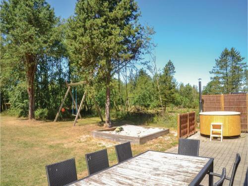 Four-bedroom Holiday Home In Blavand