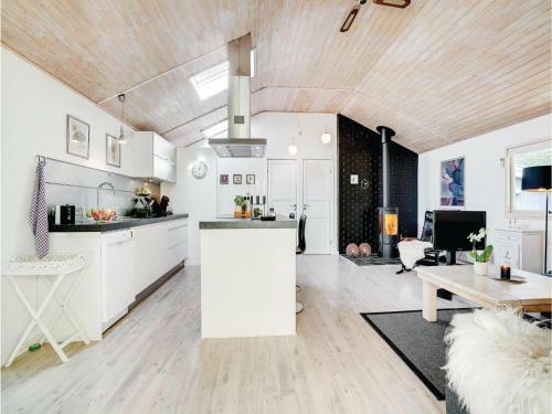 Three-bedroom Holiday Home In Blavand