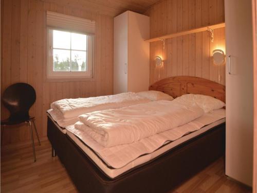 Six-bedroom Holiday Home In Blavand