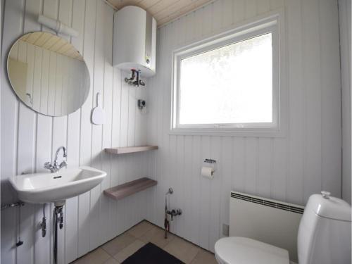 Four-bedroom Holiday Home In Blavand
