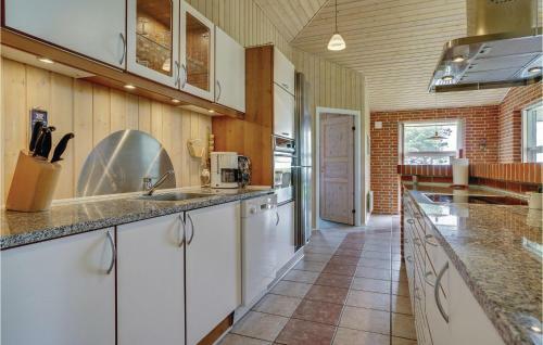 Three-bedroom Holiday Home In Blavand