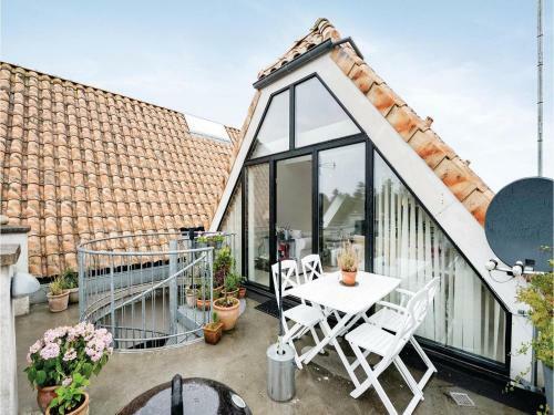 Two-bedroom Apartment In Blavand