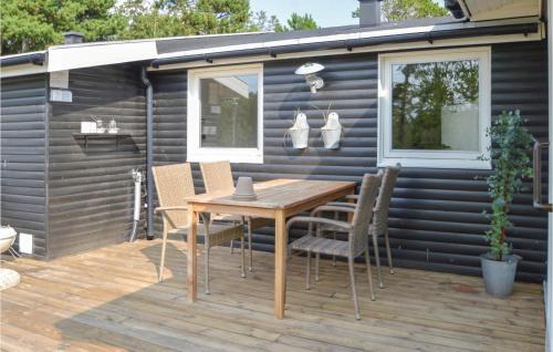 Four-bedroom Holiday Home In Blavand