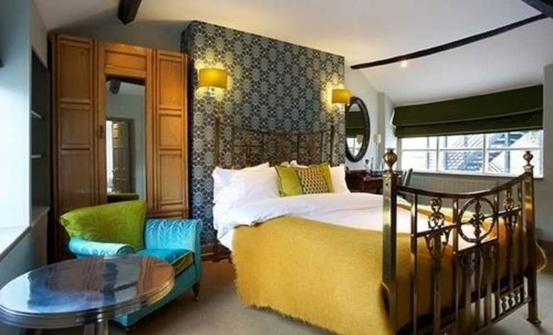 Hotel The Feathers