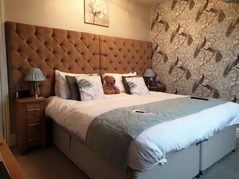 Hostal Montfort Cottage Guest House