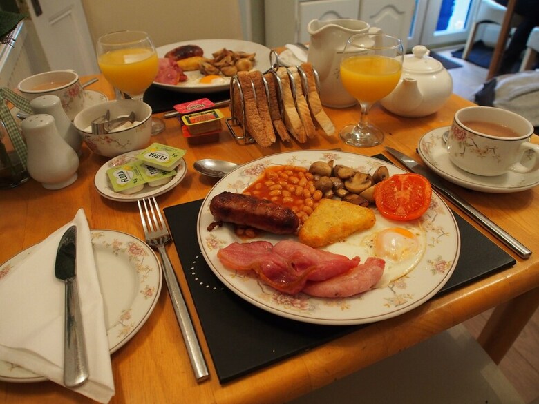 Hostal Montfort Cottage Guest House