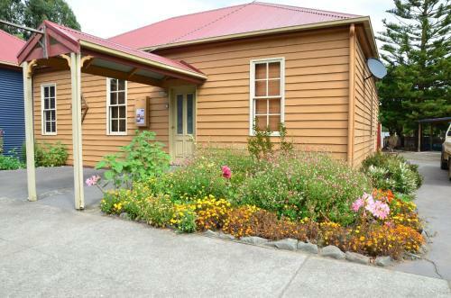 Gellibrand River Gallery Accommodation