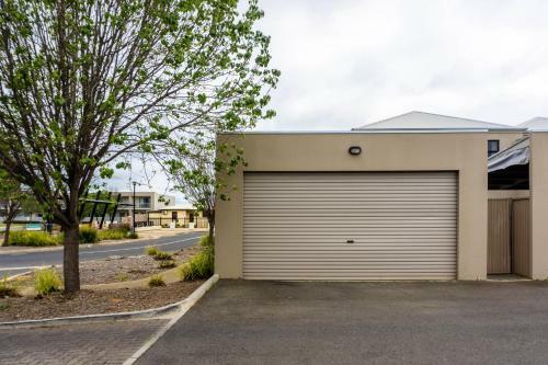 Tasha's Apartments On Kerry