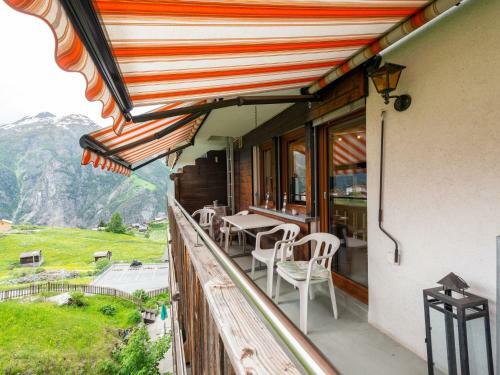 Spacious Holiday Home In Grachen With Open Kitchen