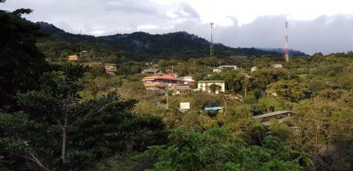 Albergue Mora's Place B&B