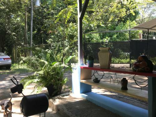 Hostal Hotel Cafe Del Mar, En Valle Pura Vida