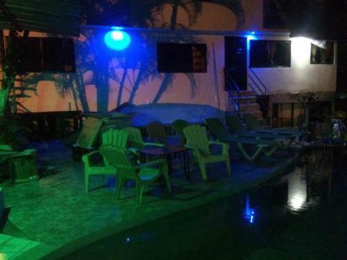 Hostal Hotel Cafe Del Mar, En Valle Pura Vida