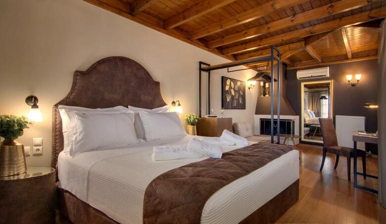 Hotel Frontzou Politia