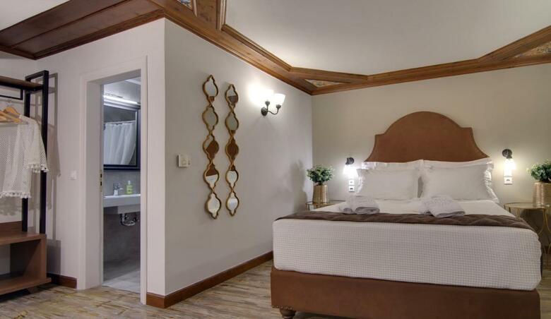 Hotel Frontzou Politia