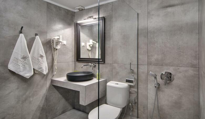 Hotel Frontzou Politia