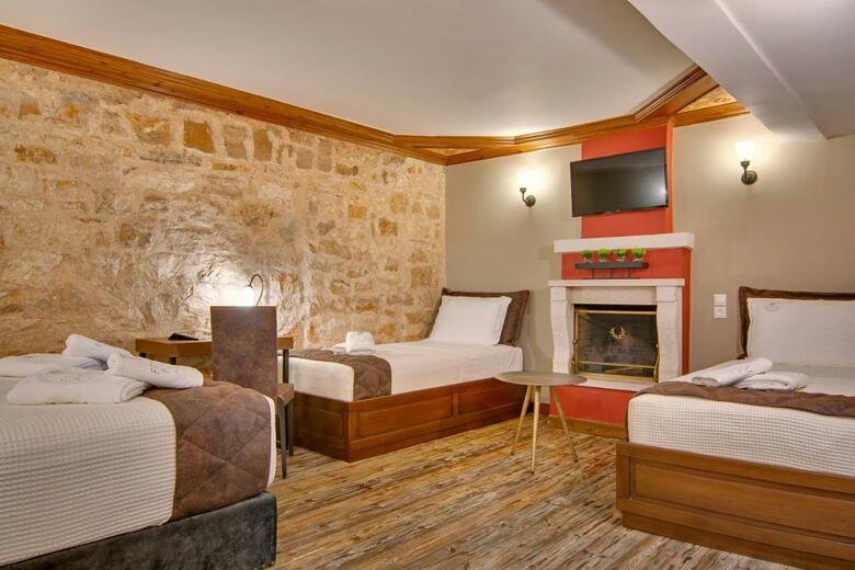 Hotel Frontzou Politia