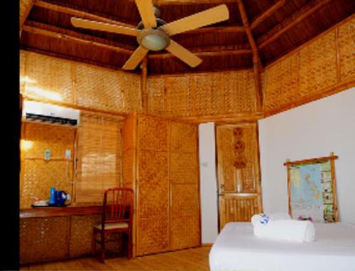 Hotel Cashew Grove Beach Resort