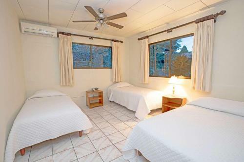 Hotel Crocodile Bay Resort