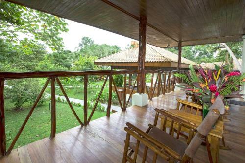 Hotel Crocodile Bay Resort